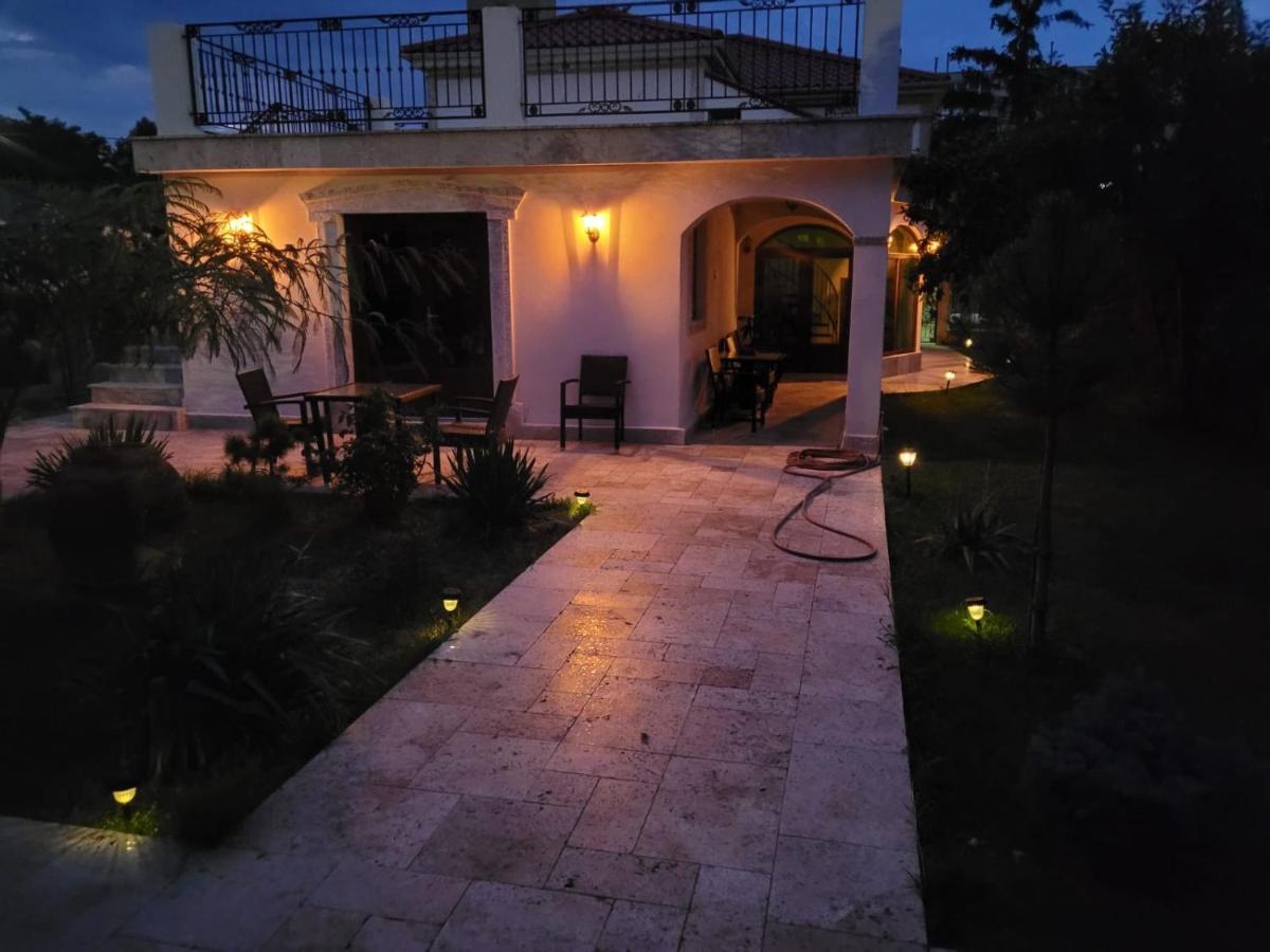 Vila Caviar Hotel Sulina Bagian luar foto