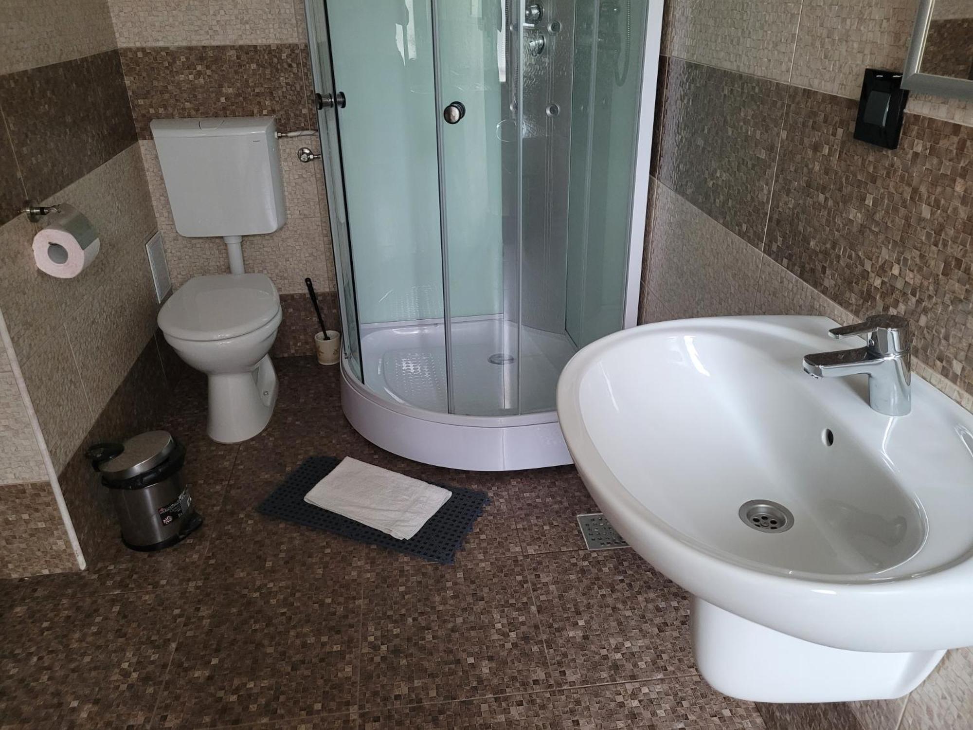 Vila Caviar Hotel Sulina Bagian luar foto